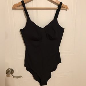 NWOT Knix LuxeLift Bodysuit Black in Size M+